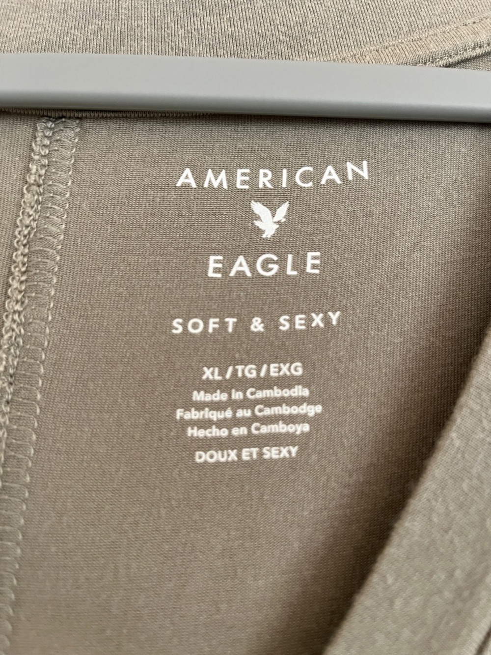 American Eagle Olive V-Neck Short Sleeve Tee - Picture 2 of 3